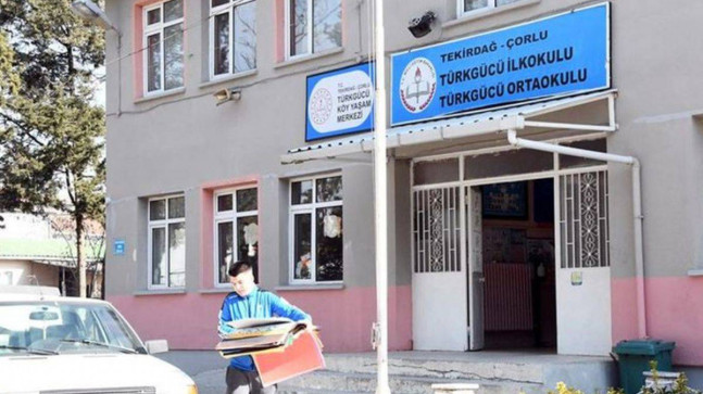 Çorlu’da 5 okula ”deprem” tahliyesi!