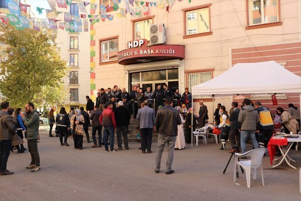 Oturma eylemindeki annenin bir yakını dağda öldürüldü