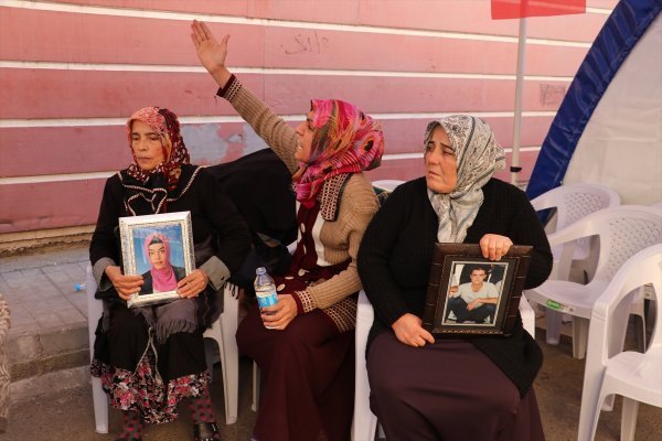 Oturma eylemindeki annenin bir yakını dağda öldürüldü