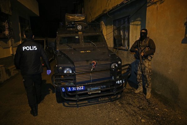 Adana'da DEAŞ operasyonu: 4 gözaltı