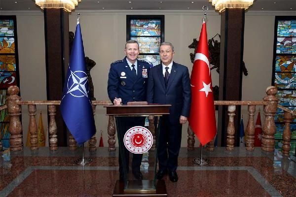 Bakan Akar, NATO Avrupa Müttefik Kuvvetler Komutanını kabul etti -2