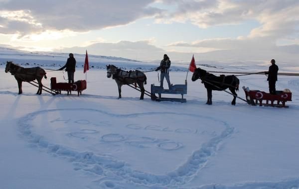 Buzla kaplanan Çıldır Gölü, 2020'de de gözde -5
