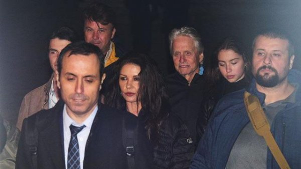 Demet Akalın'ın İngilizcesi