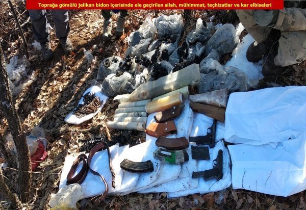 Diyarbakır'da PKK'ya ait 5 sığınak etkisiz hale getirildi