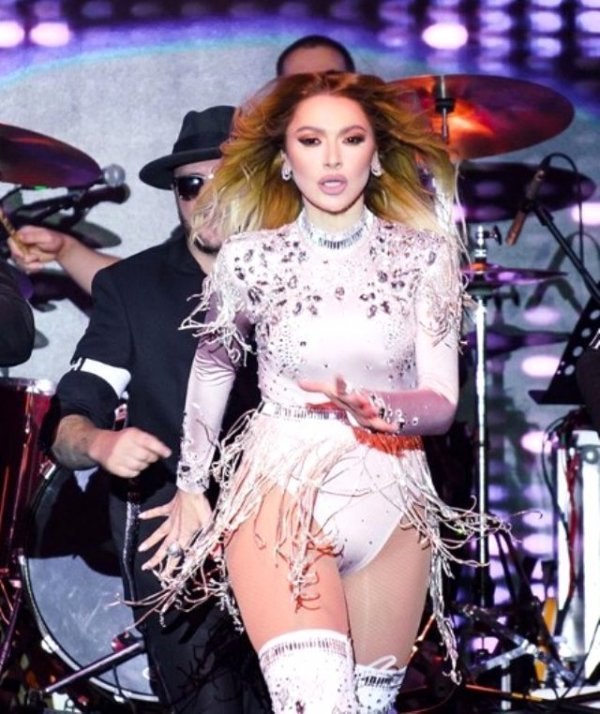 Ebru Polat'tan Hadise'ye destek