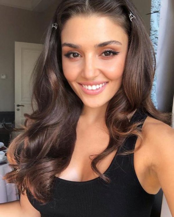 Hande Erçel imaj değiştirdi