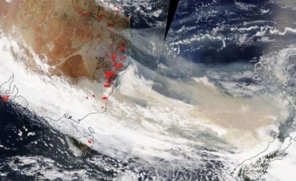 NASA: Avustralya yangınlarının dumanı Dünya'ya yayılacak