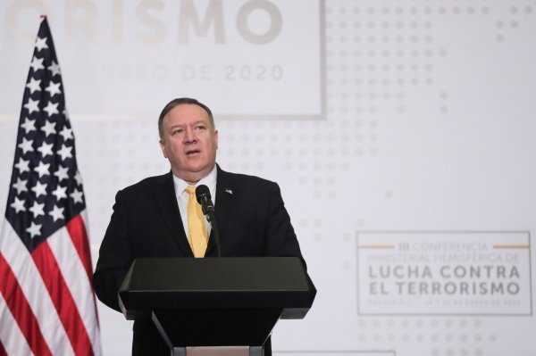 Pompeo: Venezuela'daki iktidarı değiştirme peşindeyiz