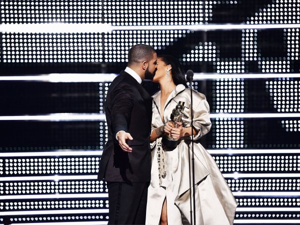 Rihanna ve Drake yeniden birlikte 