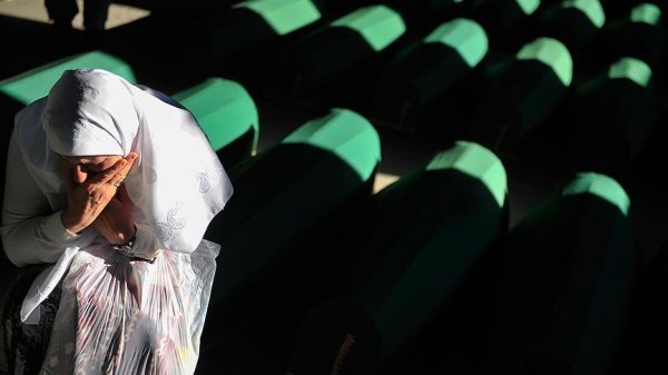 Srebrenitsalı anneler AİHM'ye başvurdu