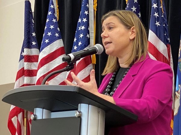 ABD Temsilciler Meclisi Trump'ın yetkilerini kısıtladı