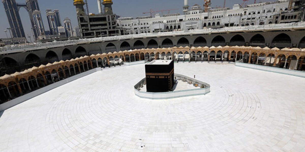 Mekke ve Medine'de tam gün sokağa çıkma yasağı