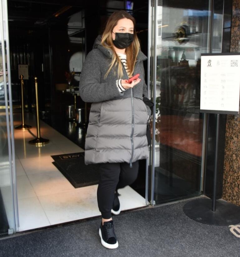 İbrahim Büyükak ve eşi Nurdan Büyükakın büyük heyecanı: Oğlumuzla ilk selfiemiz